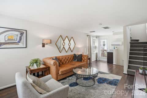 Photo for 721 N Poplar Street 1