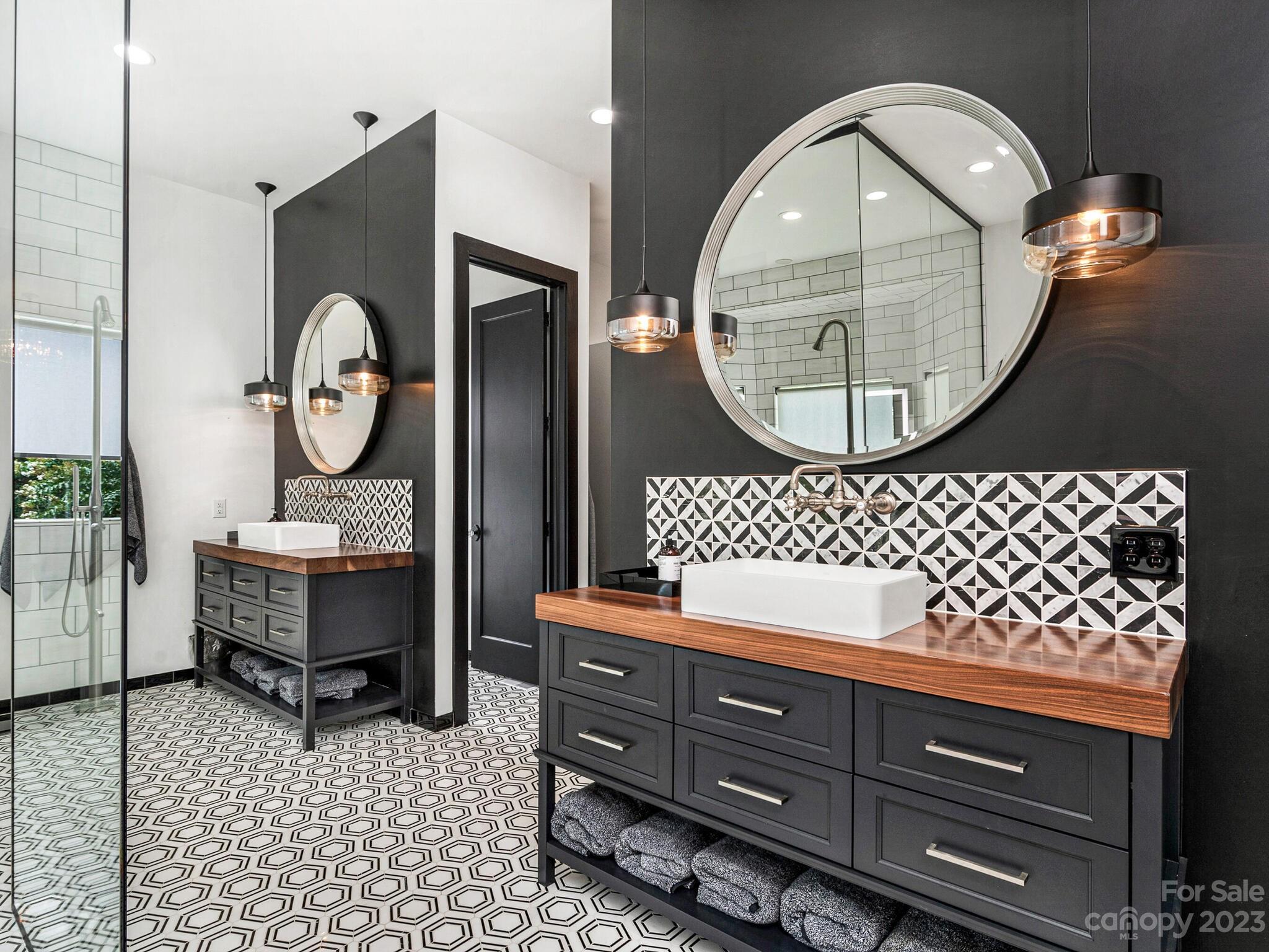 Seven Eagles - Residential