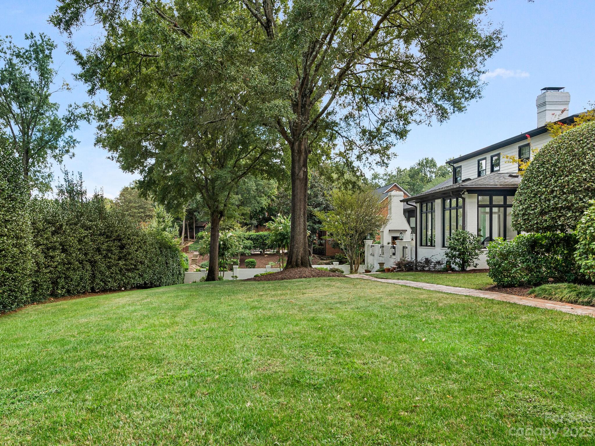 Seven Eagles - Residential