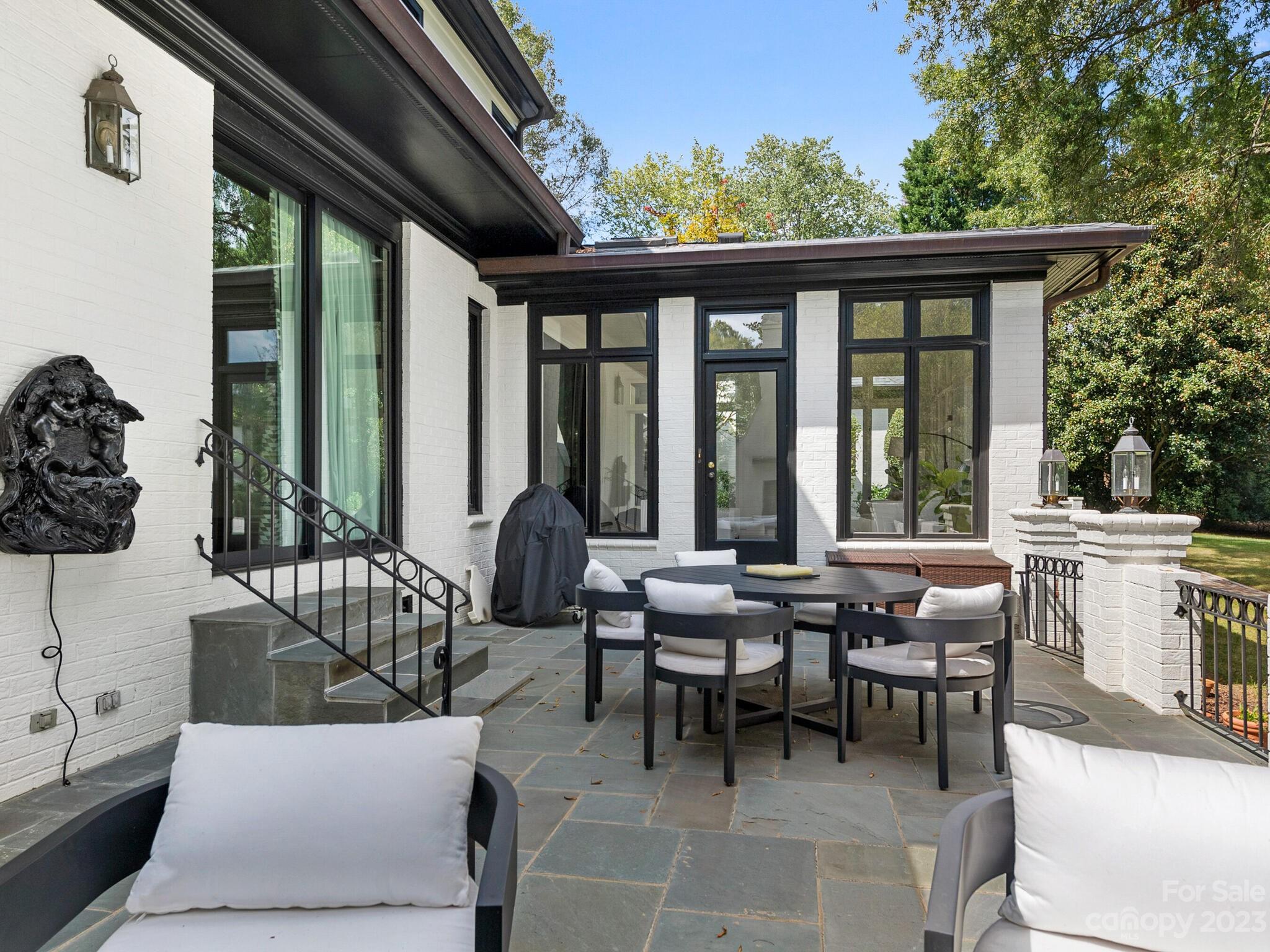 Seven Eagles - Residential