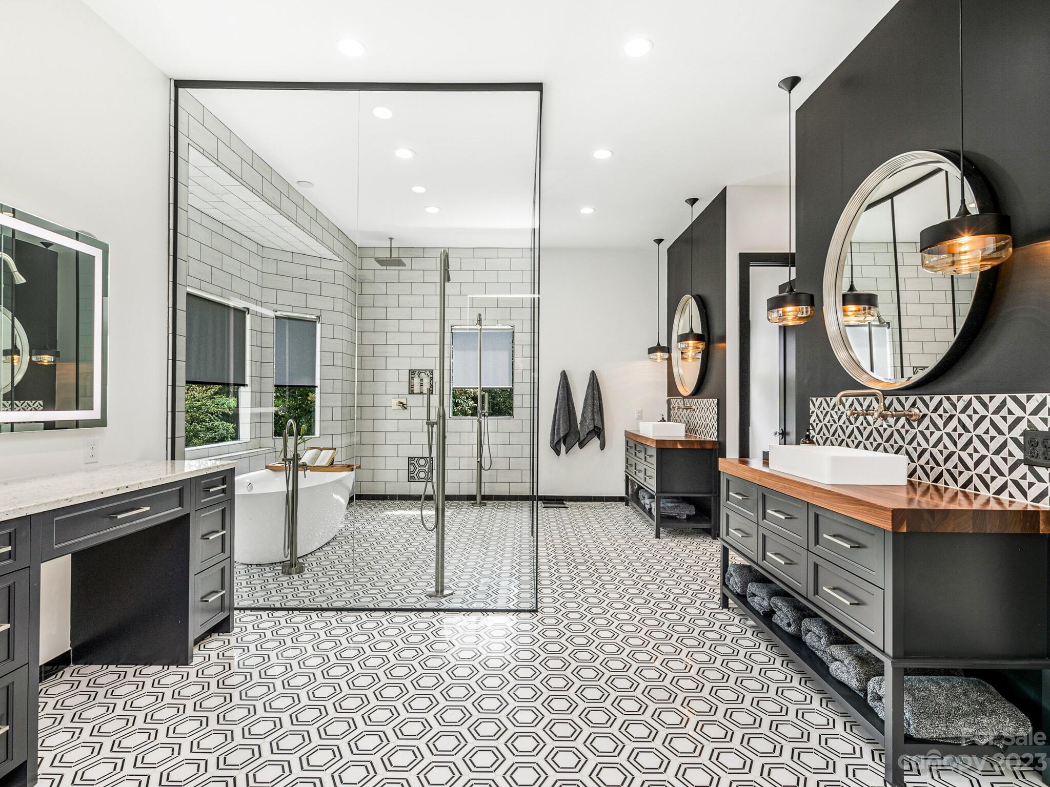 Seven Eagles - Residential