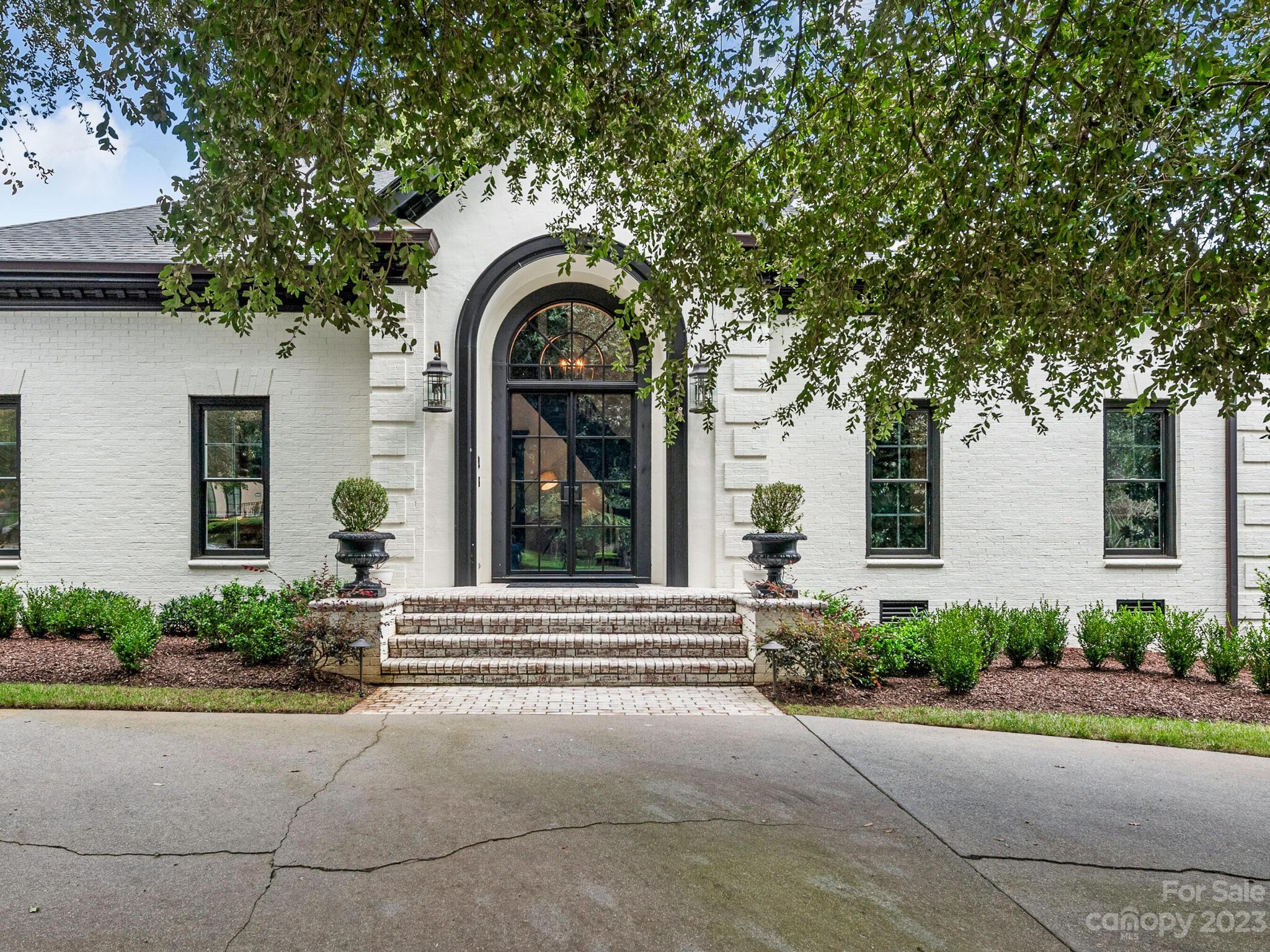 Seven Eagles - Residential