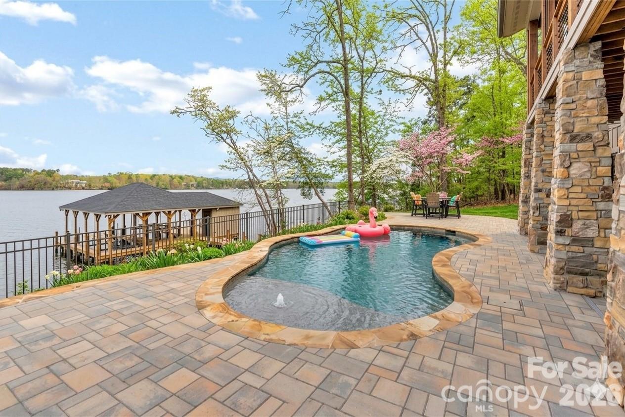 Edgewater - Residential