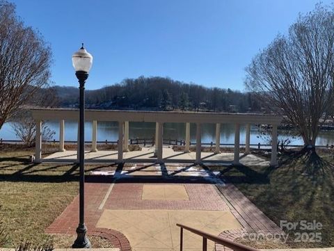 A home in Lake Junaluska