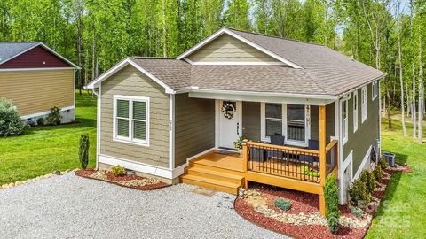 95 Walt Drive Hendersonville NC 28792