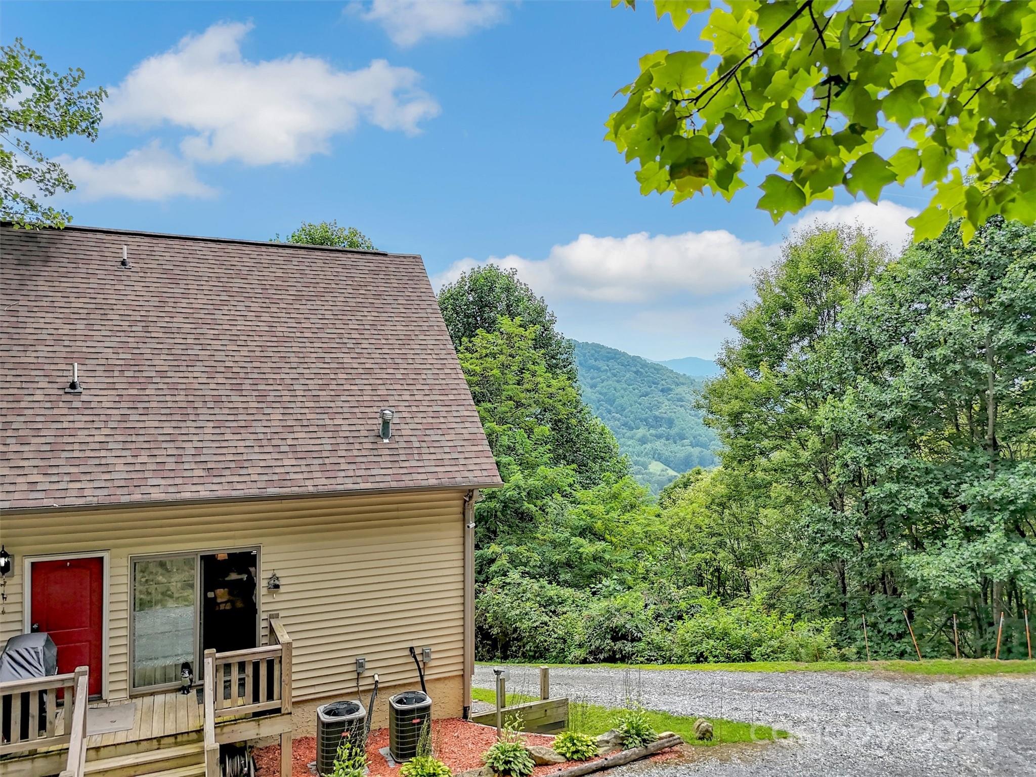 4823 Max Patch Road