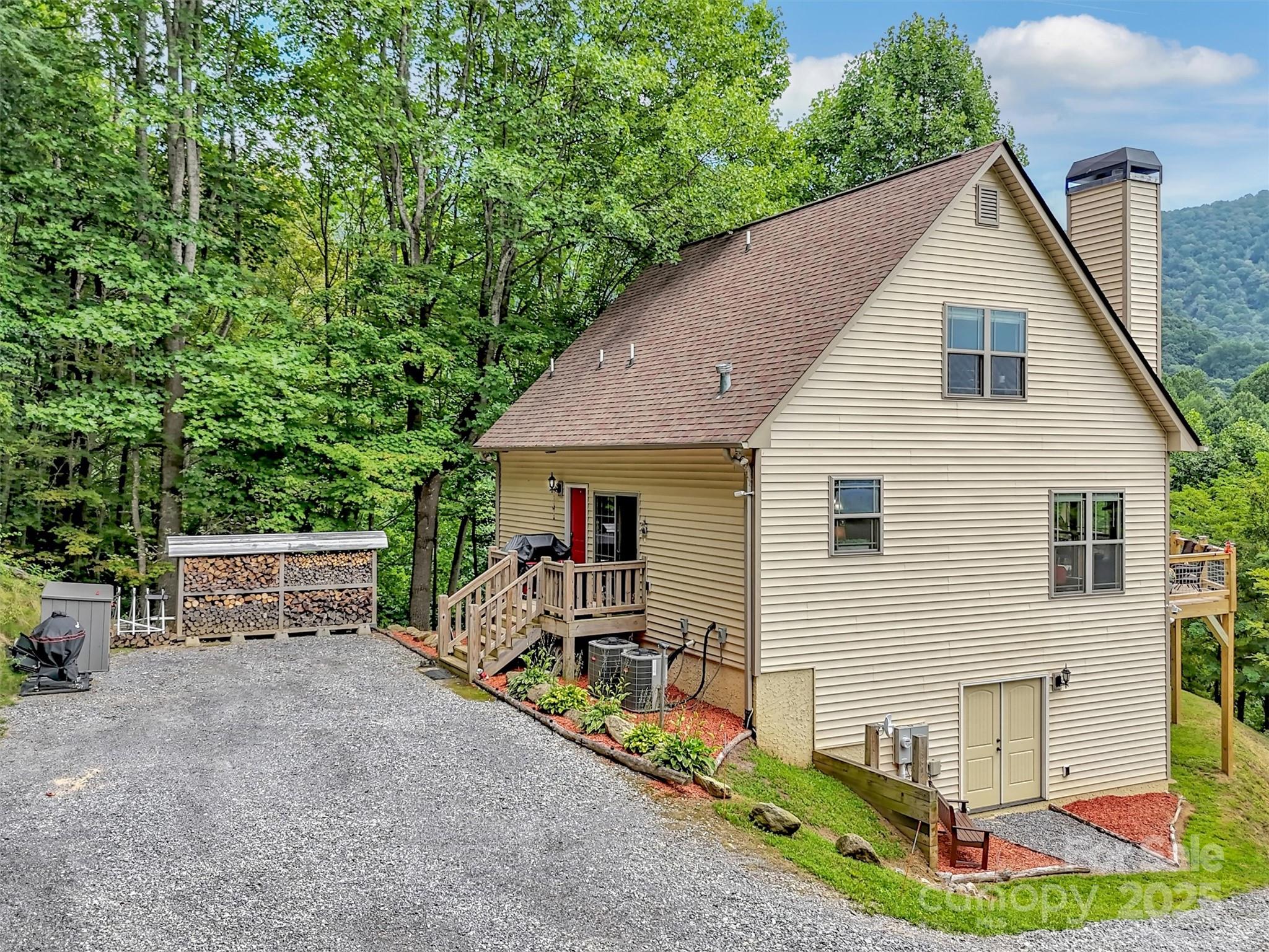 4823 Max Patch Road