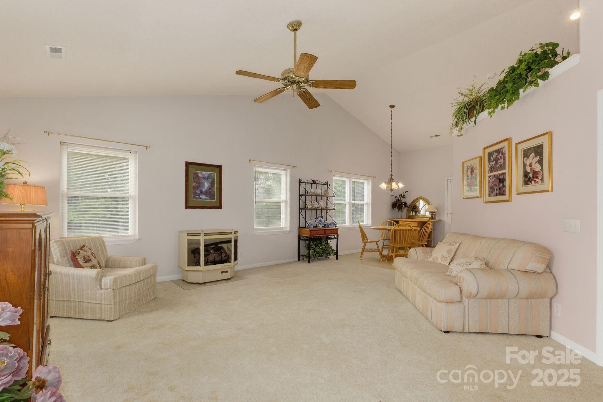 303 Ridgeview Drive