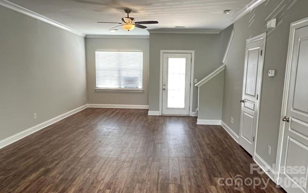 340 Halton Crossing Drive SW