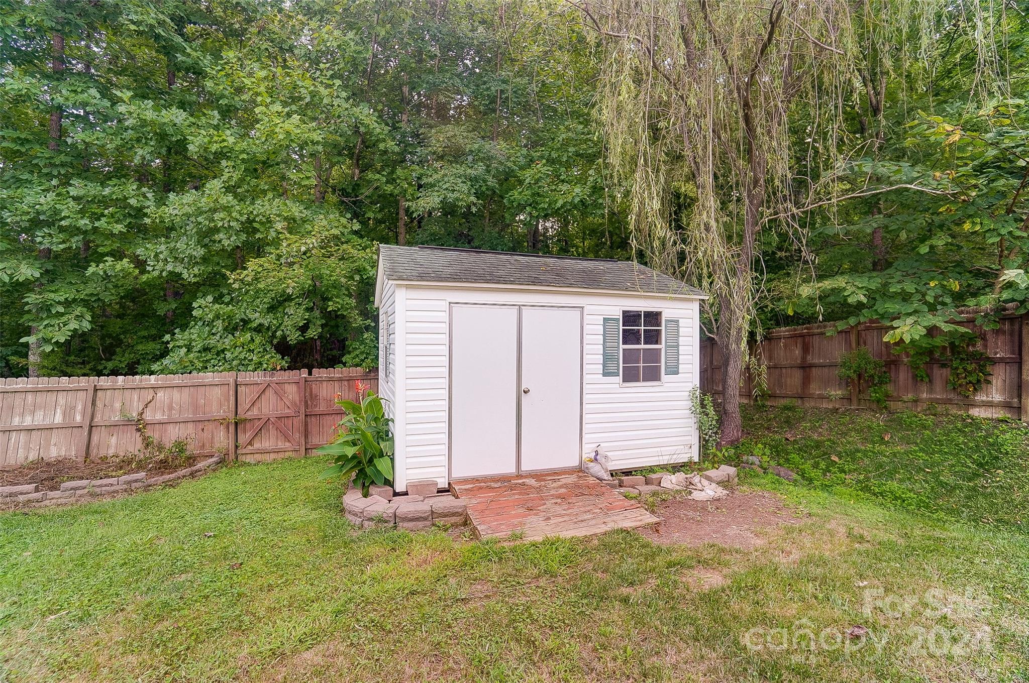 Hallmark Glen - Residential