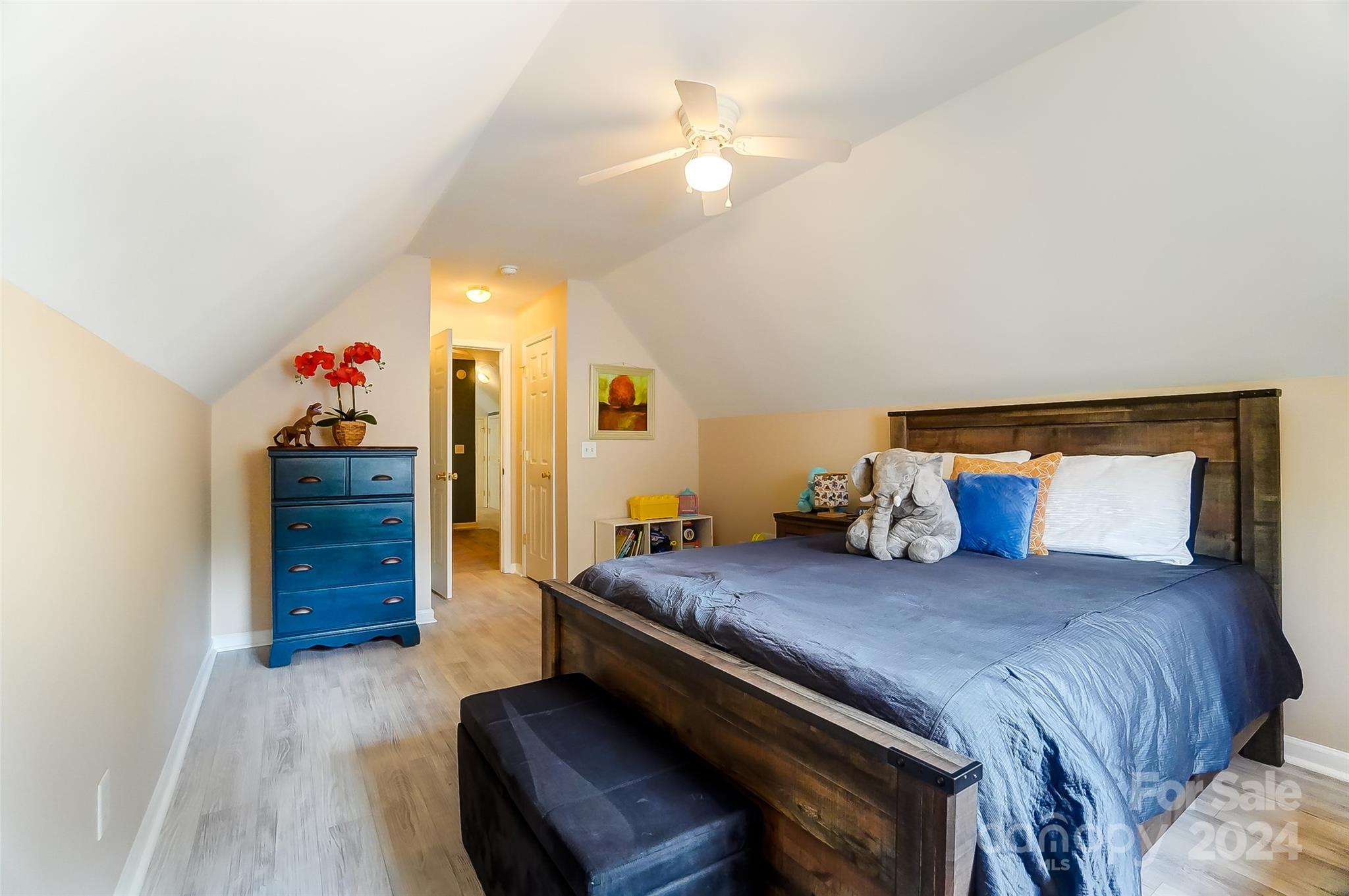 Hallmark Glen - Residential