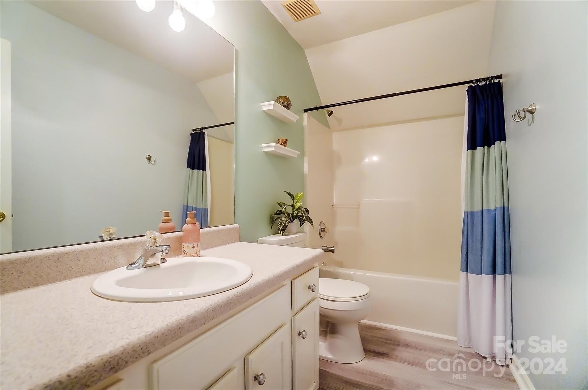 Hallmark Glen - Residential