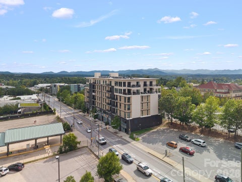 Photo of 45 Asheland Avenue #405, Asheville, NC 28801 (MLS # 4413012)