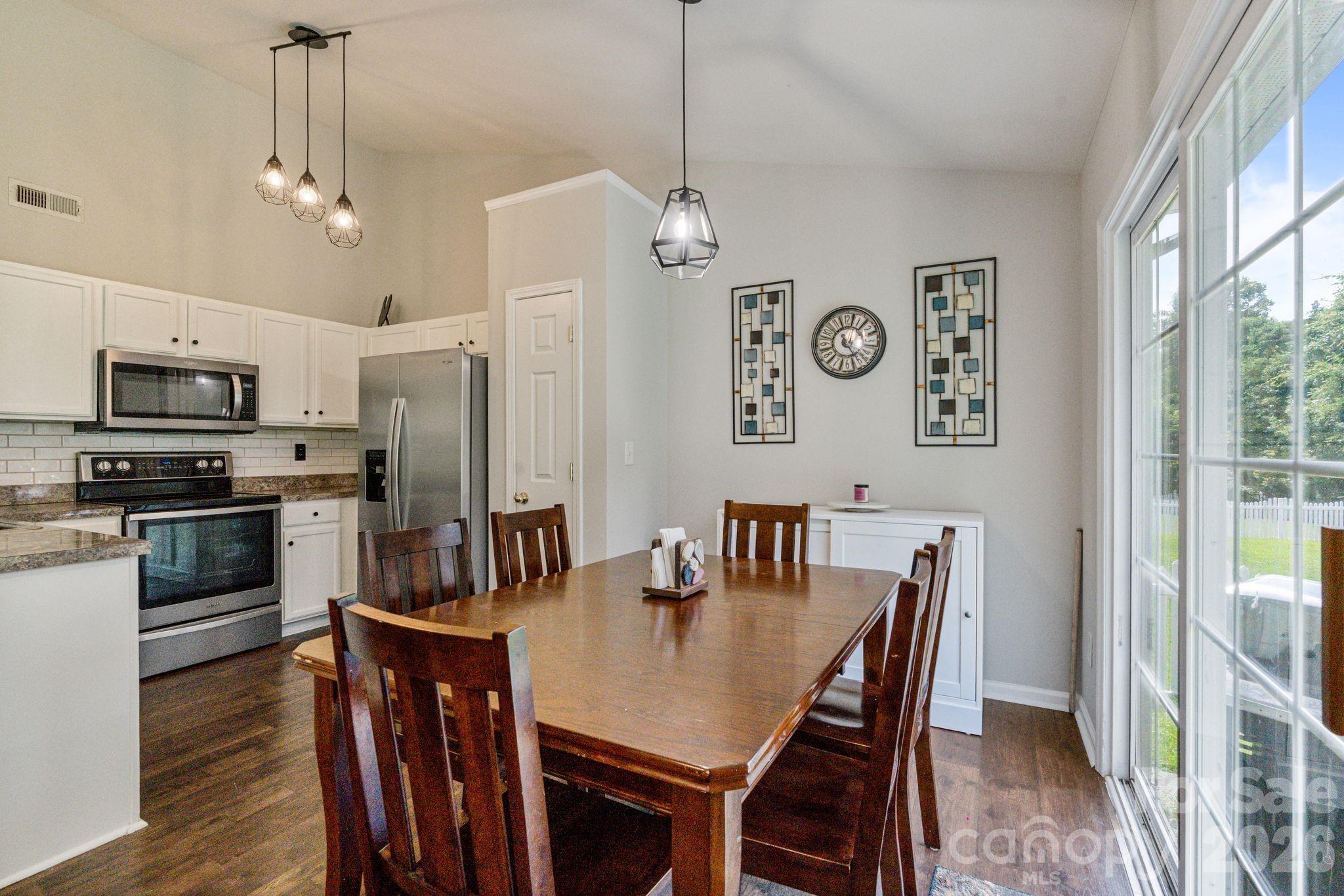 406 Courtland Court