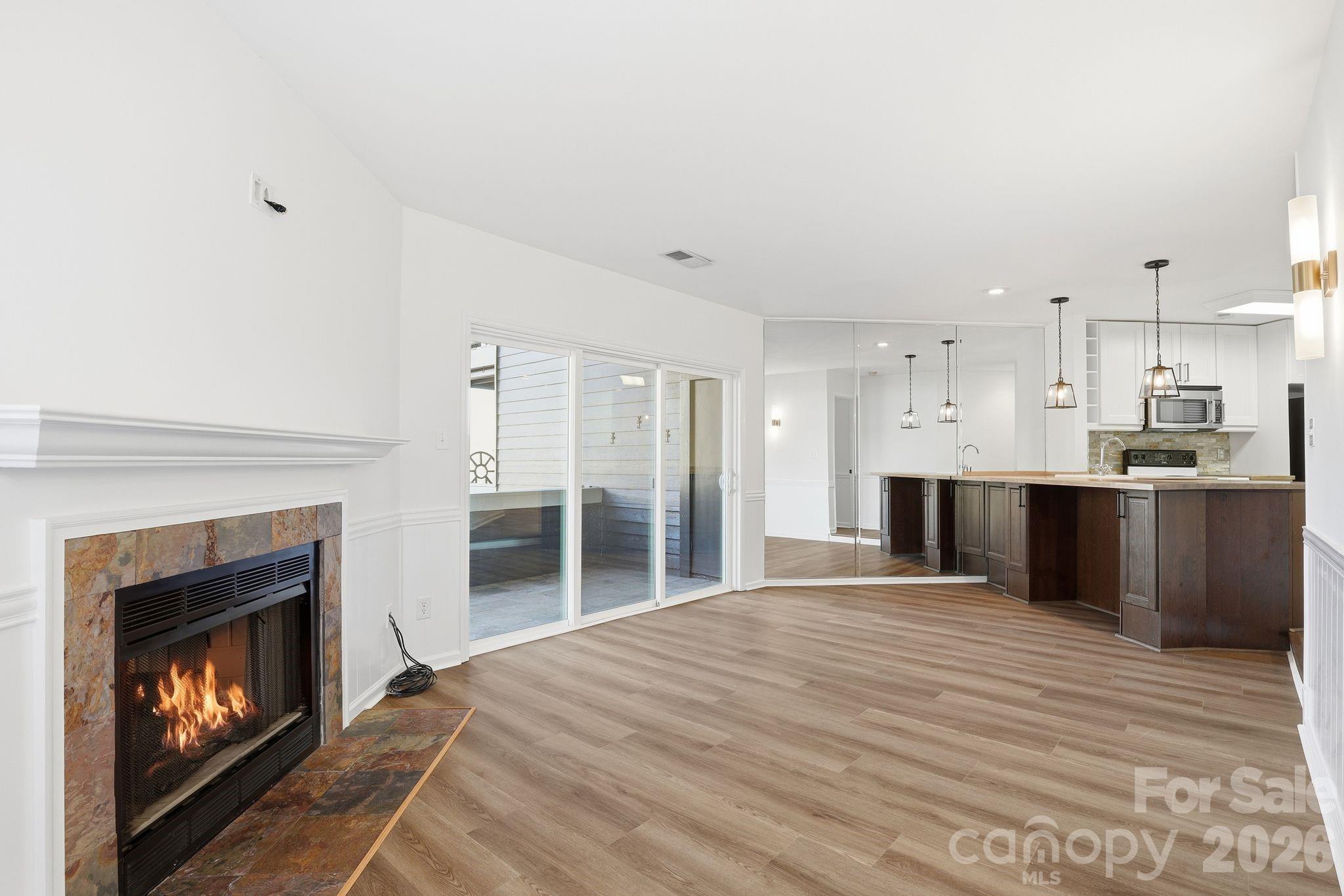 2135 Regatta Lane 101