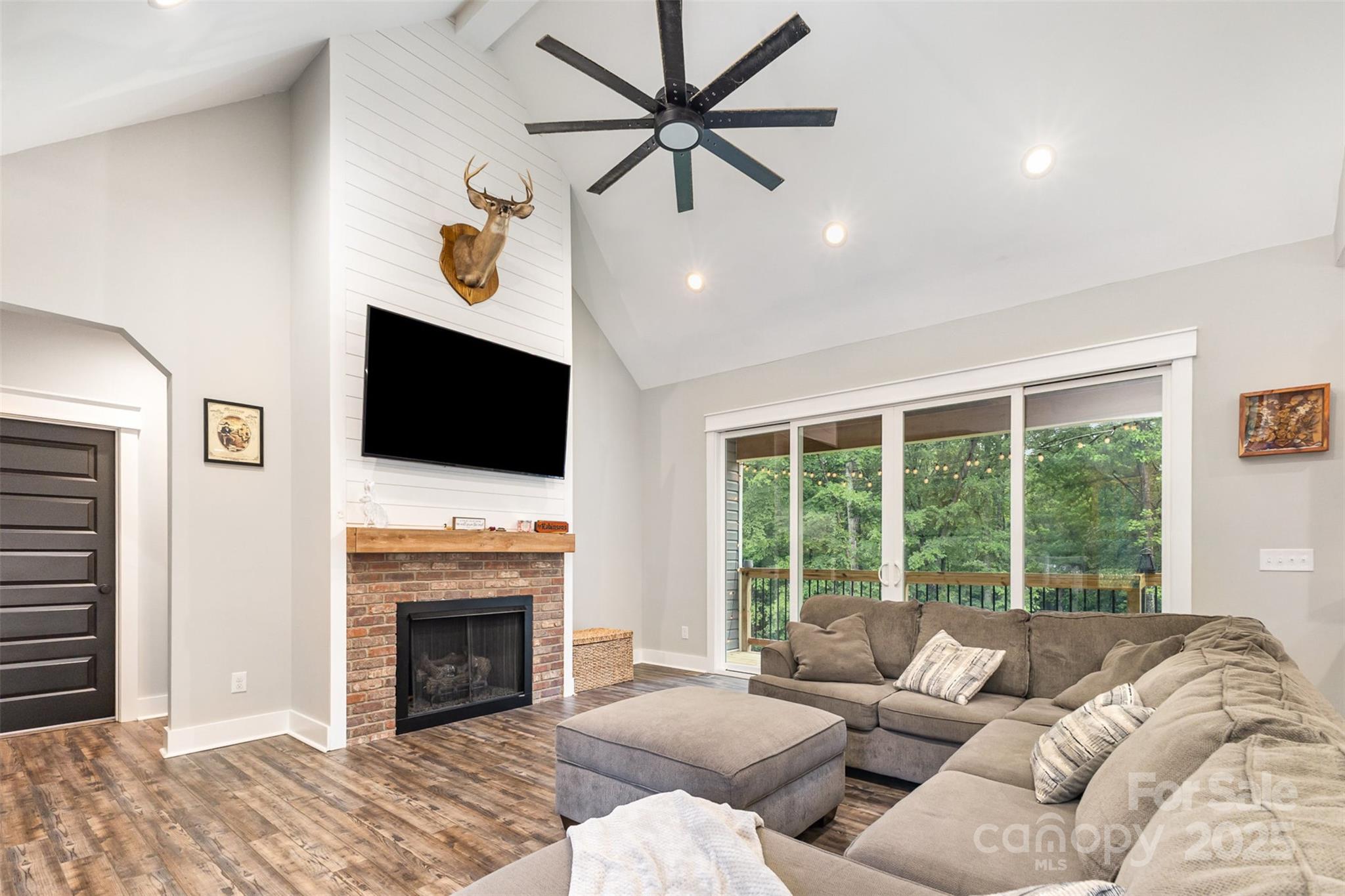 Magnolia - Residential