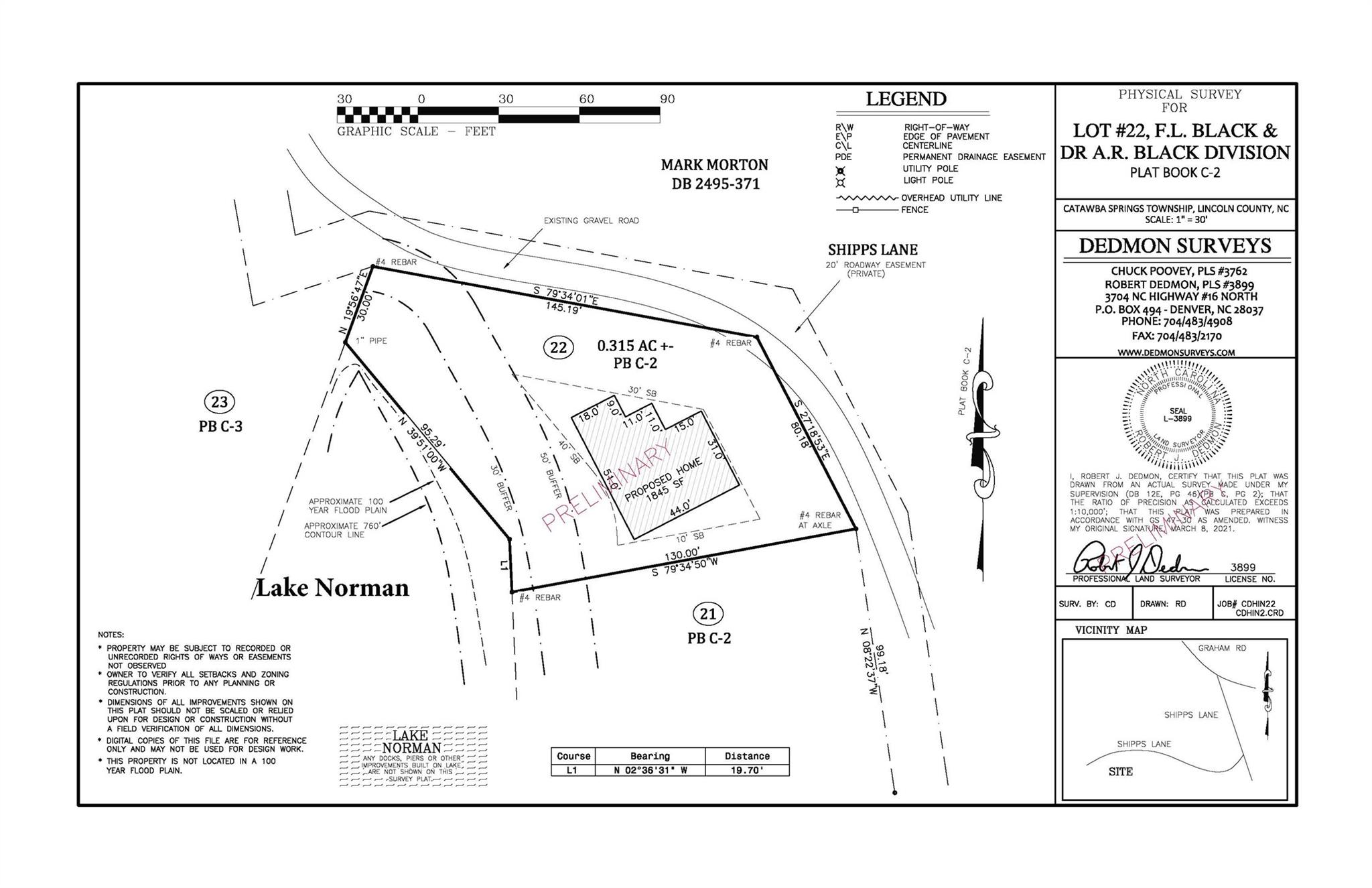 Main image without alt text