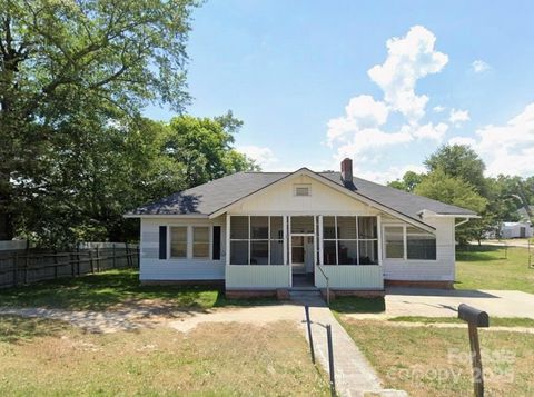 8 Maple Street Great Falls SC 29055