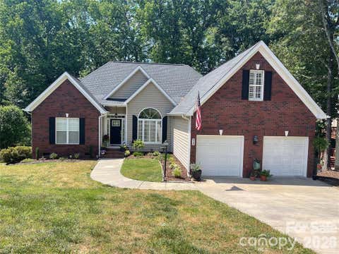 Photo of 829 Savannah Place Drive, Fort Mill, SC 29715 (MLS # 4411715)
