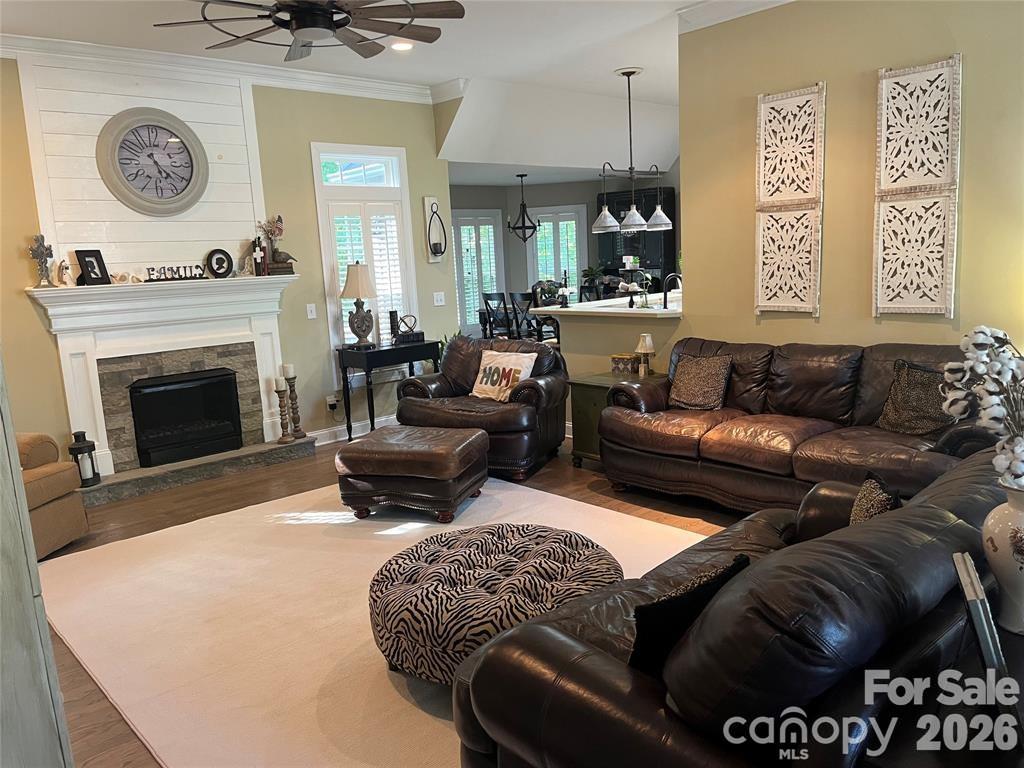 829 Savannah Place Drive