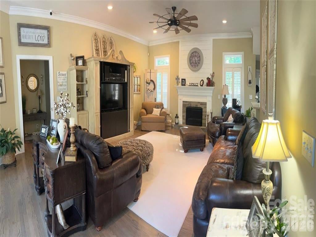 829 Savannah Place Drive