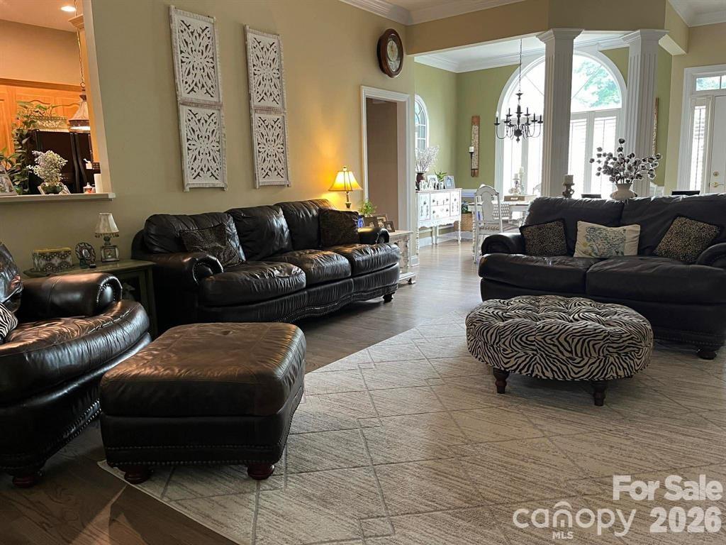 829 Savannah Place Drive