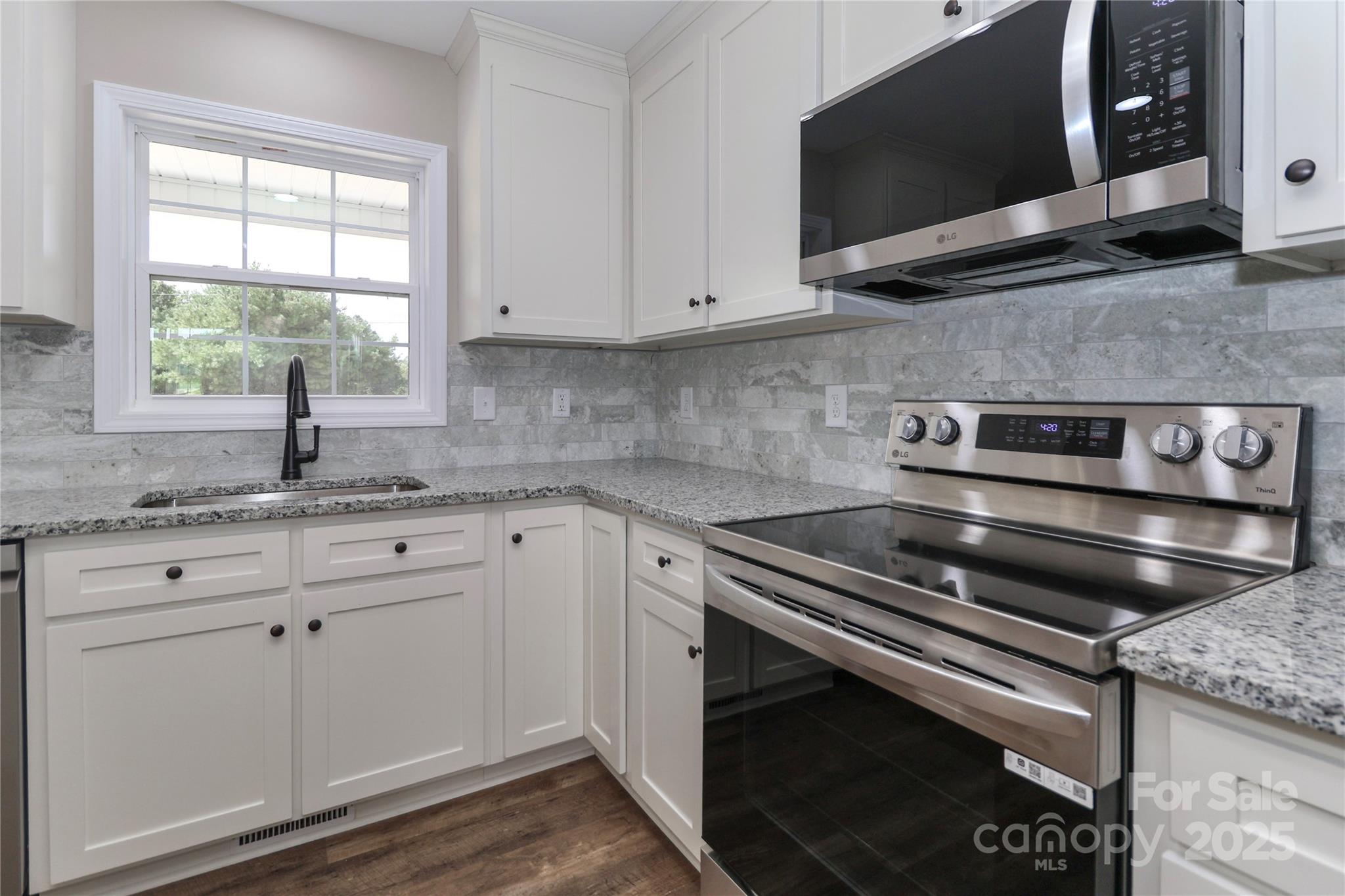 Lone Pine Meadows - Residential