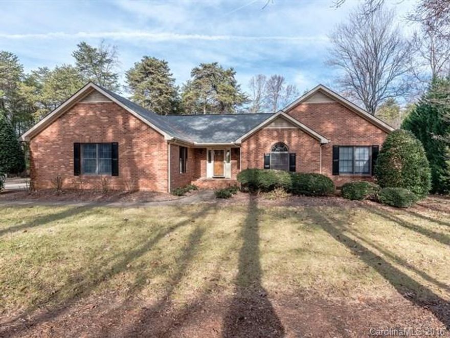 Come live the good life.  Quiet cul-de-sac with lots of room and privacy.  All Brick ranch has all that you need.  Entertain and impress your friends and family or just enjoy a nice outdoor evening by the new renovated pool and hot tub area.  Once you tour this 3 bedroom, 2 bath beauty you will not need to look further.