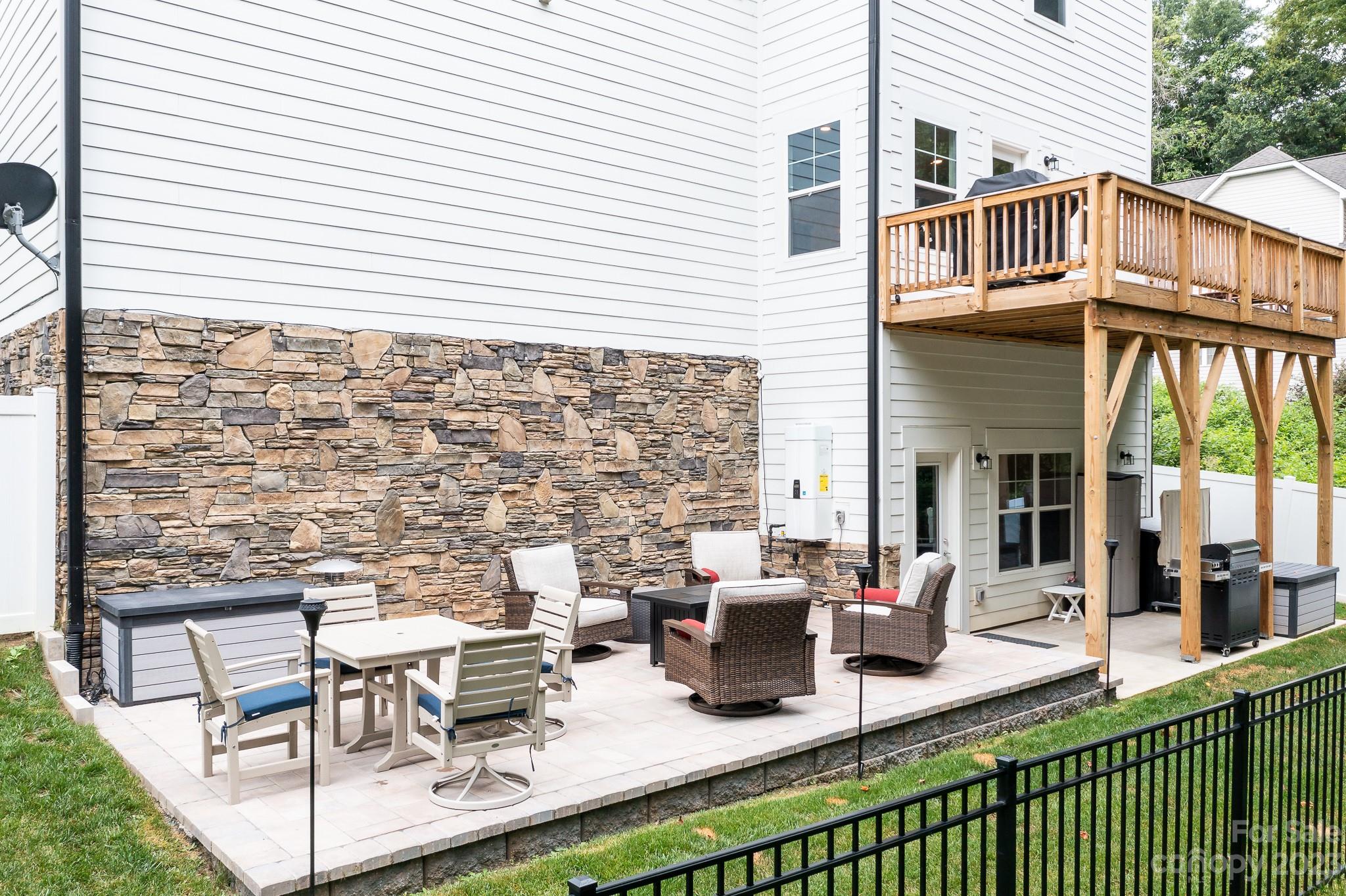 The Oaks At Mcilwaine - Residential