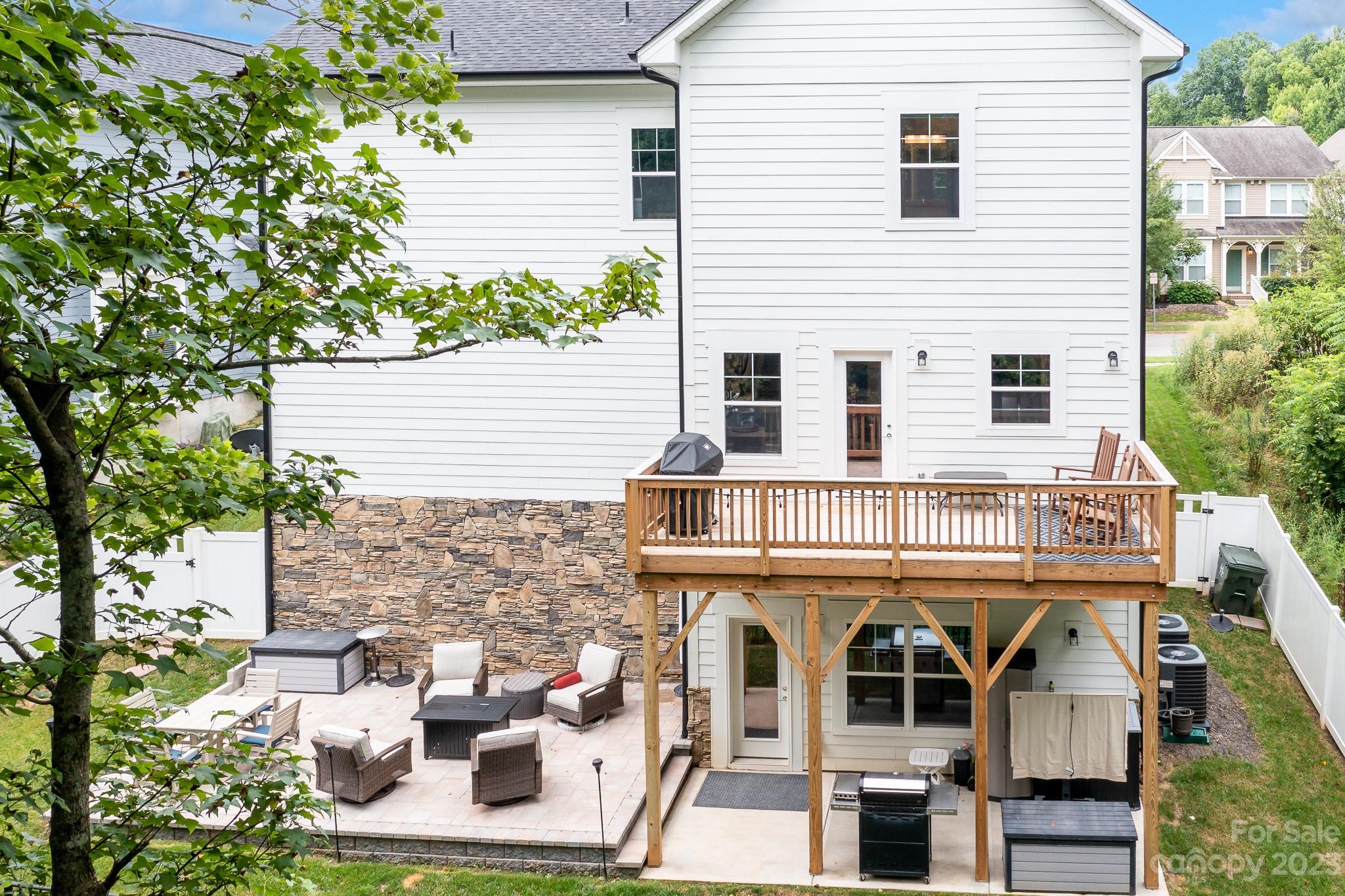 The Oaks At Mcilwaine - Residential