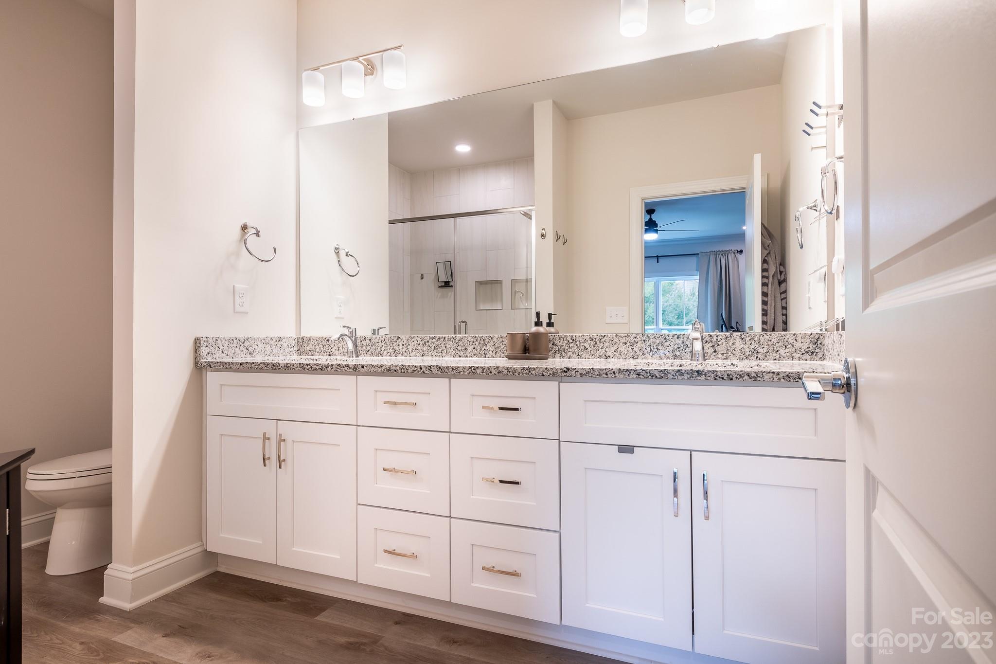 The Oaks At Mcilwaine - Residential