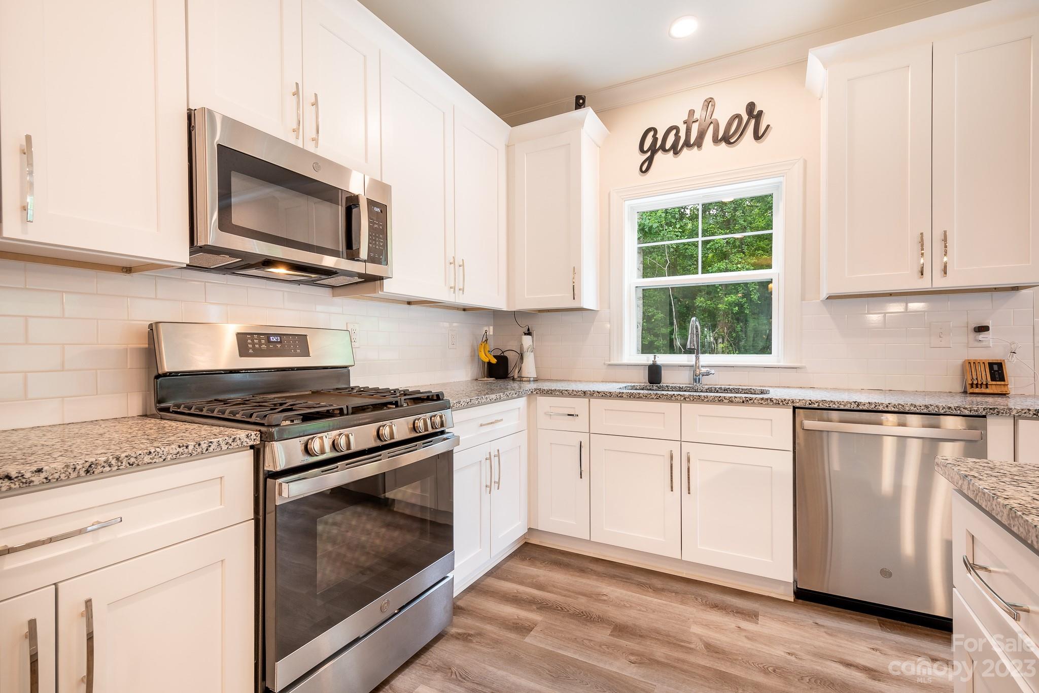 The Oaks At Mcilwaine - Residential