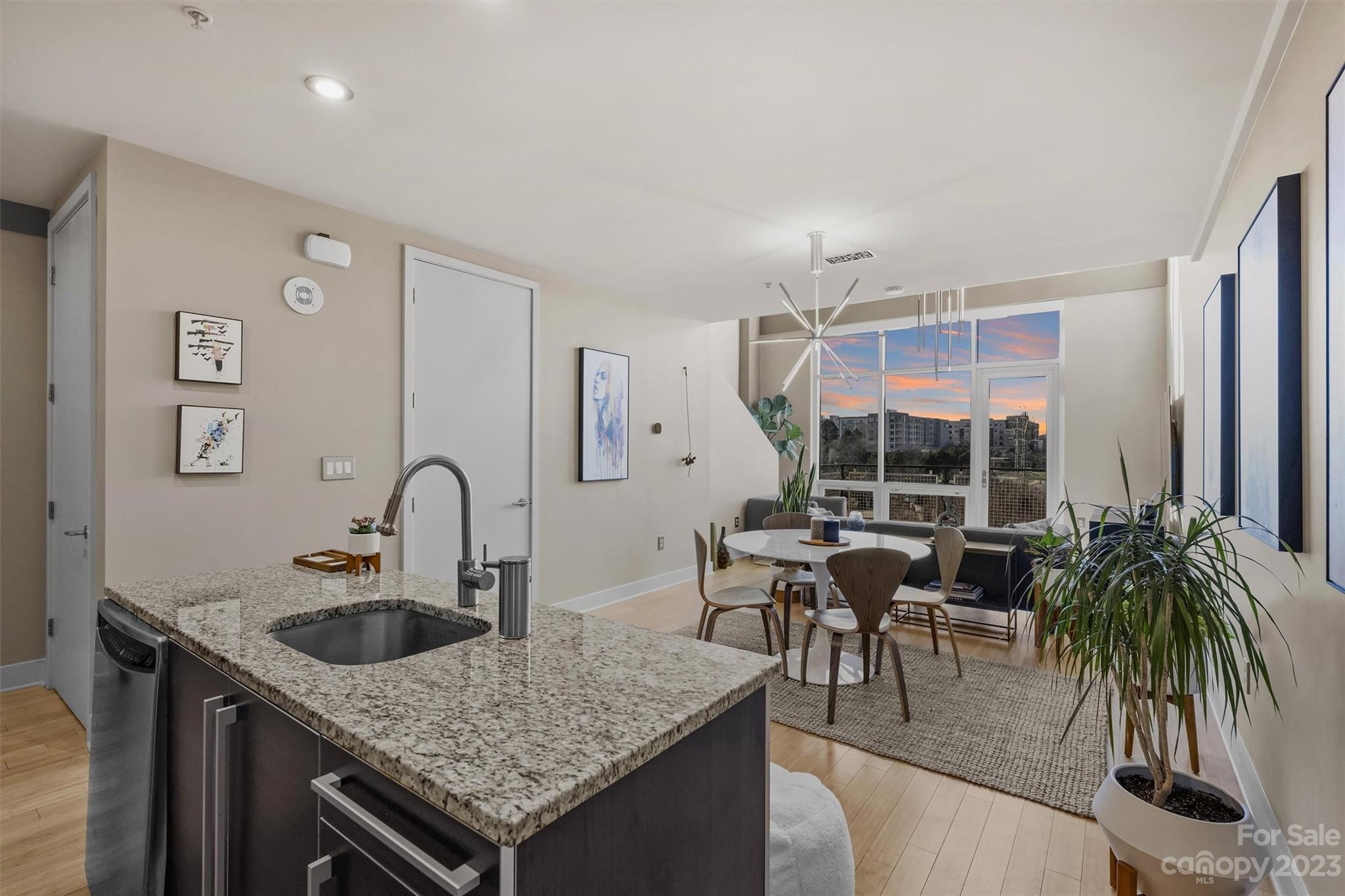 Metropolitan - Residential