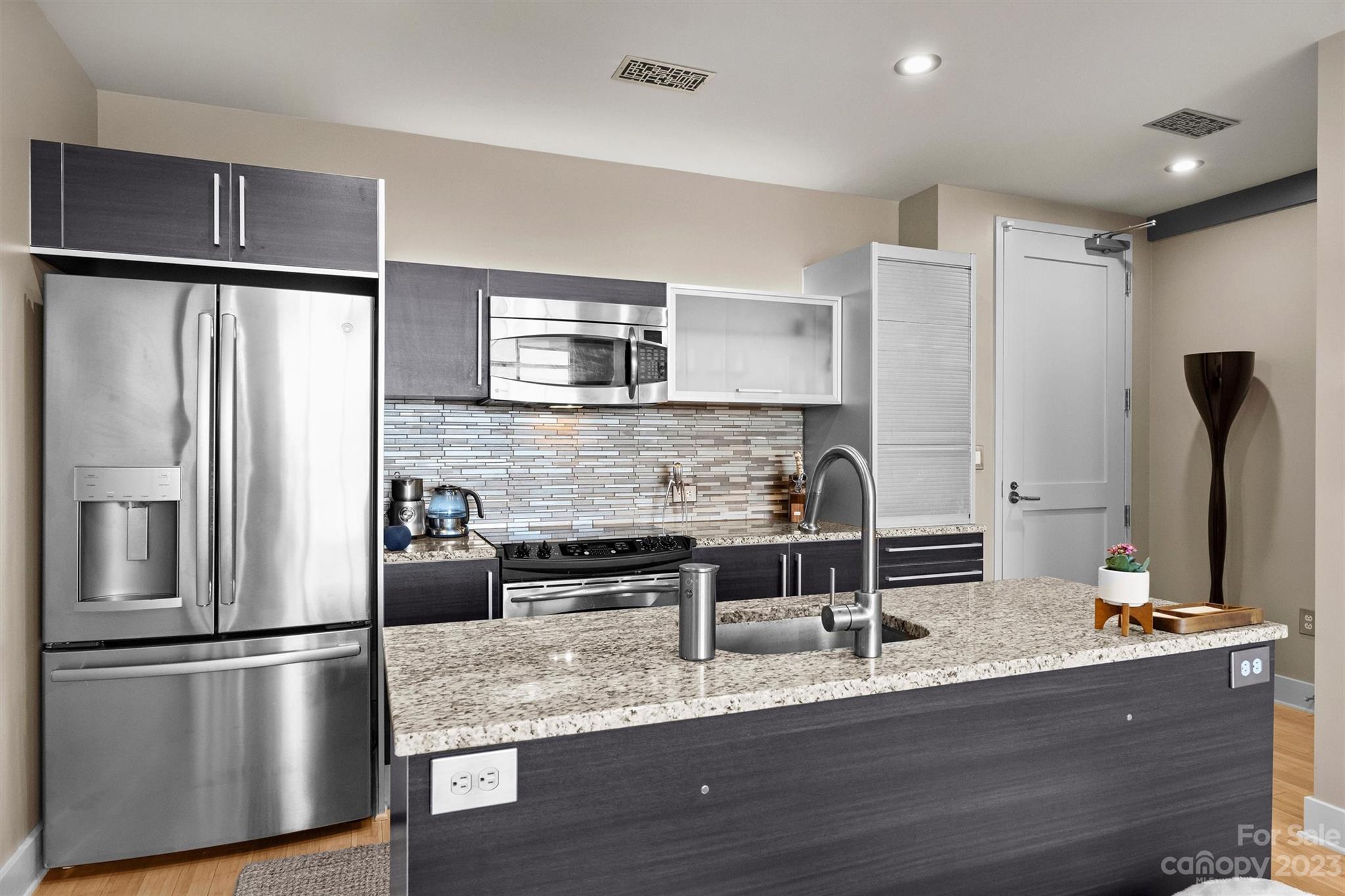 Metropolitan - Residential