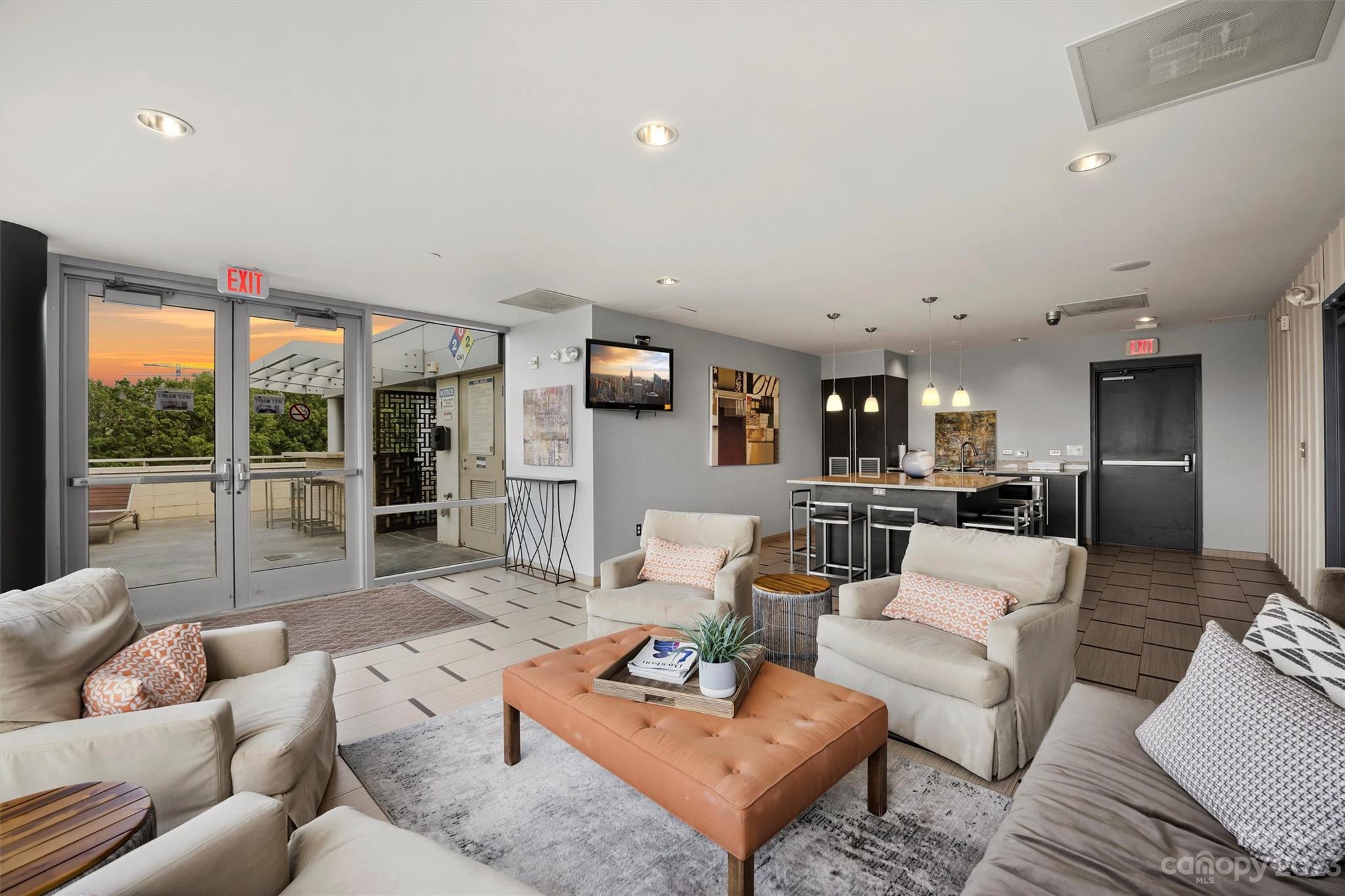 Metropolitan - Residential