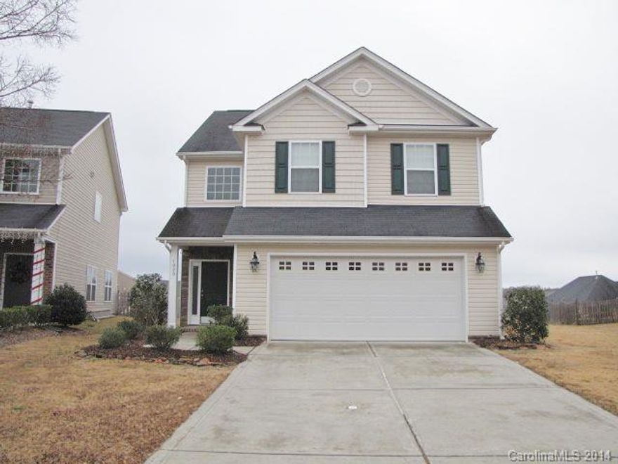 Rent Special!: No rent until May with move-in by 3/27/15 and a 12-17 month lease option. Beautiful home features wood laminate floors, crown molding, wainscoting. Floor plan includes 2-story entry, formal dining w/tray ceiling, great room w/fireplace, kitchen w/pantry and mosaic tile backsplash over stove. All bedrooms up, along w/loft. Retreat-like master suite has sitting room, 2 closets, bath w/dual sinks, tub and shower. Large patio and laundry room!