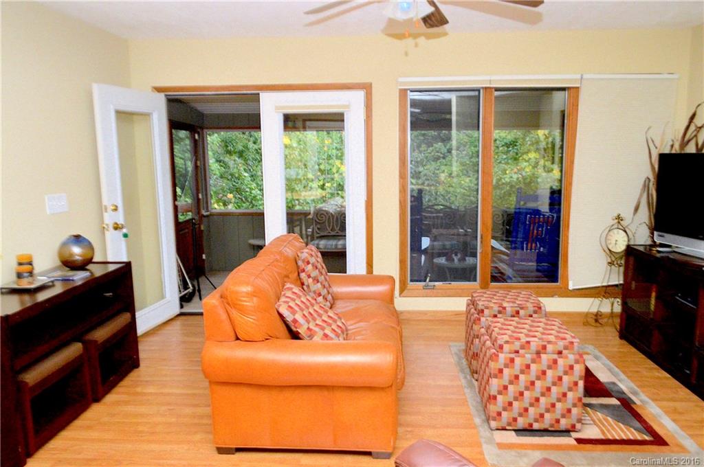 Mountain Laurel Cove Estates - Residential