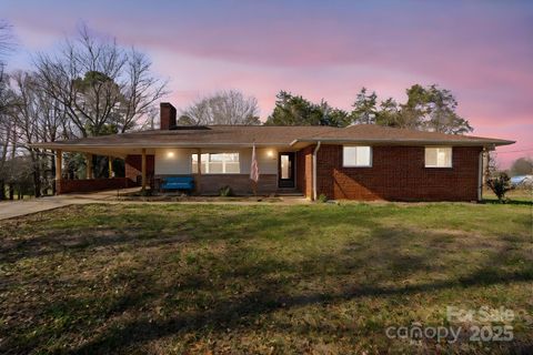 A home in Hickory