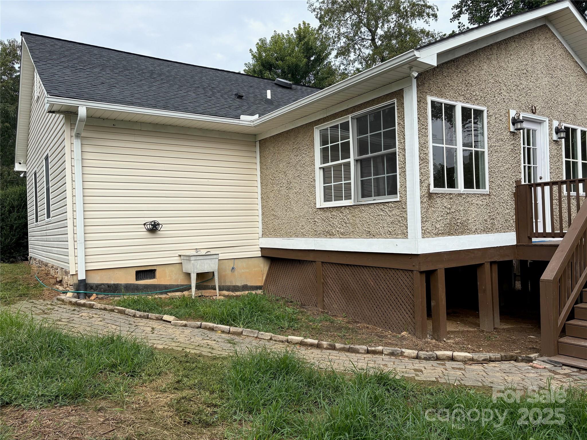 19 Broadview Drive