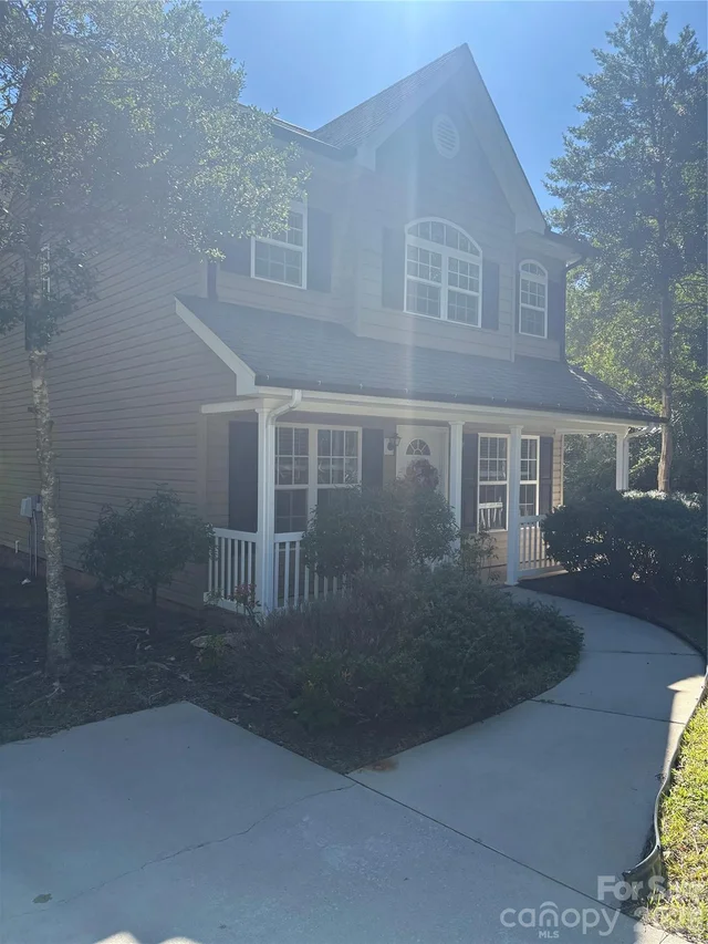 2430 Sylvan Drive, photo 2 of 18