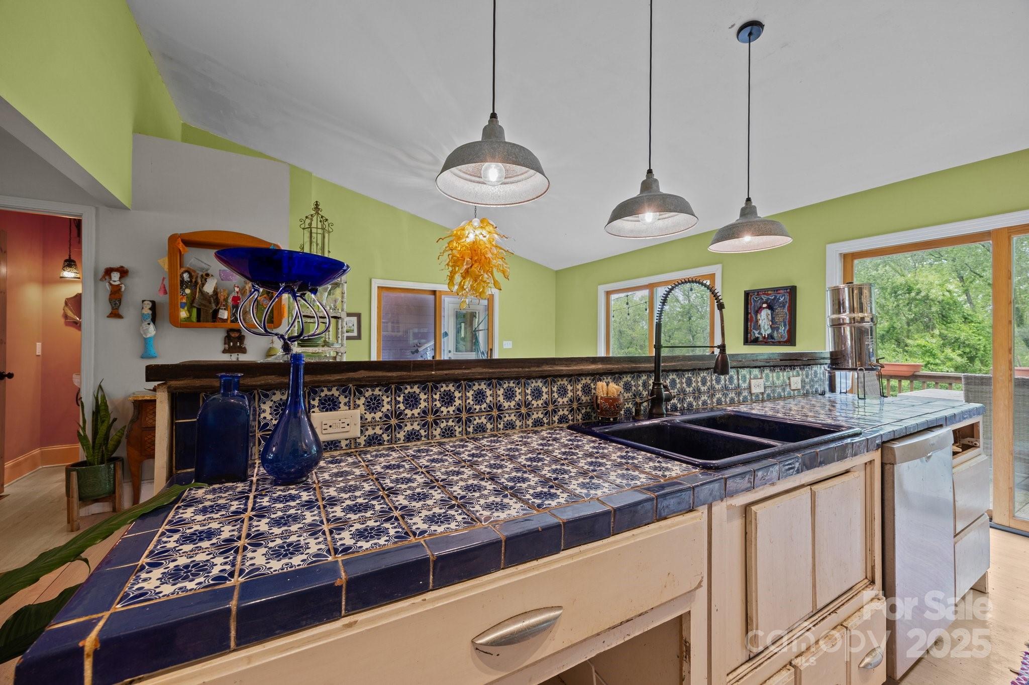 924 Judsen Lane