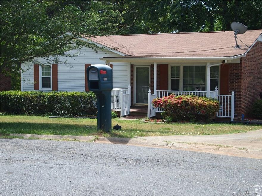 Located off Main Street in Rock Hill.  This cute 3 bed 1 and 1/2 bath is minutes from downtown Rock Hill.  Fenced in yard and a shed that is in great condition.  House sits on a quiet cul-de-sac.