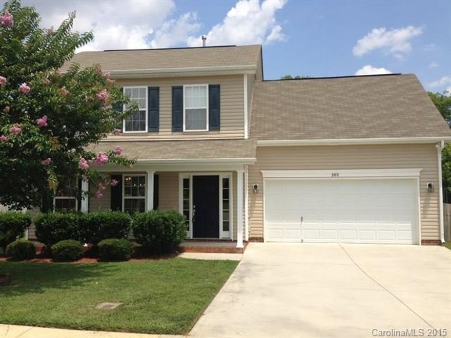 This 1,672 sq. ft. 2 story home has 4 bedrooms and 2.5 bathrooms. It features an open floor plan. The master suite has a walk in closet. Enjoy entertaining indoors near the cozy fireplace, or outside on the rear patio. The back yard is fenced, perfect for pet owners This home is move in ready!