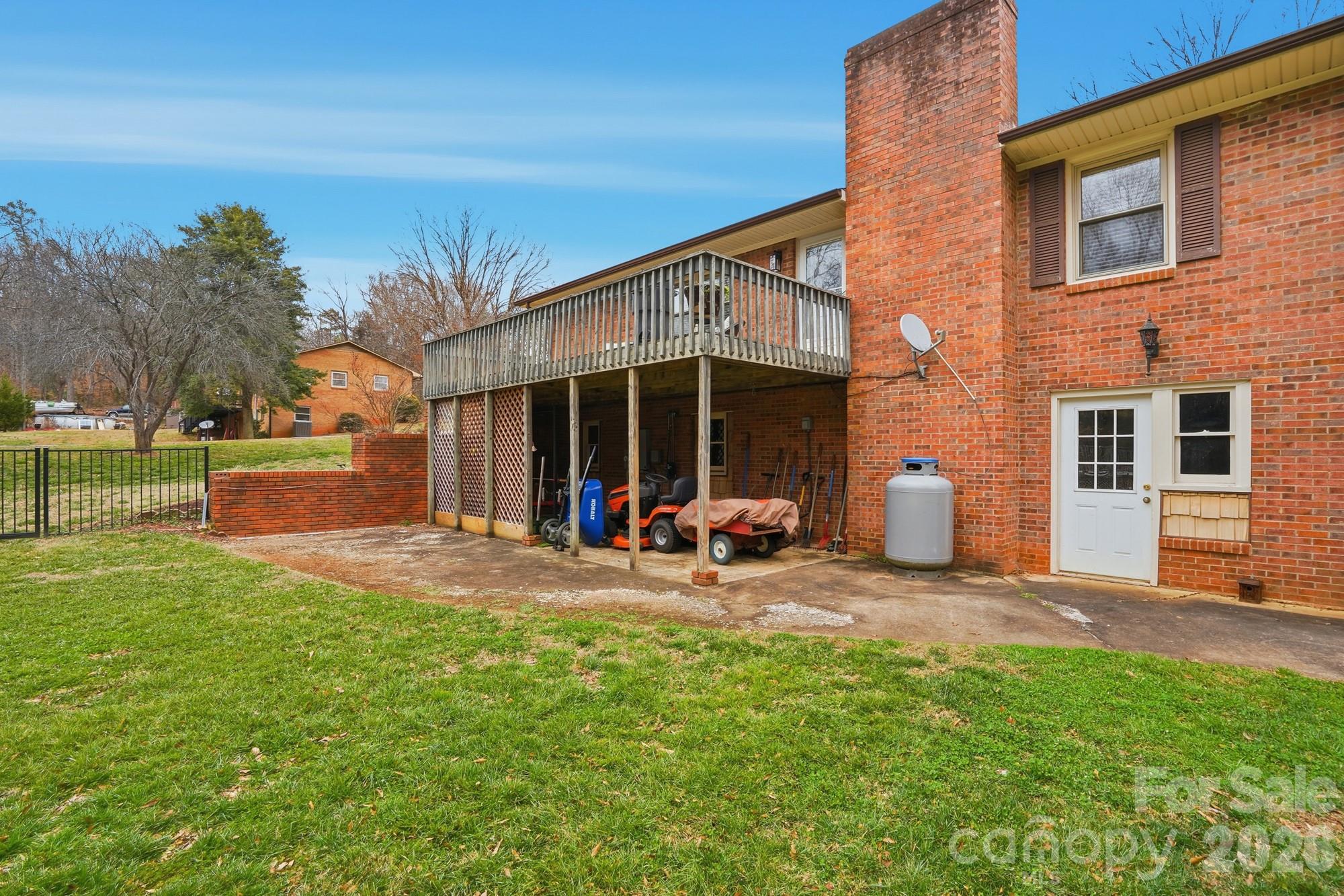 Whispering Pines - Residential