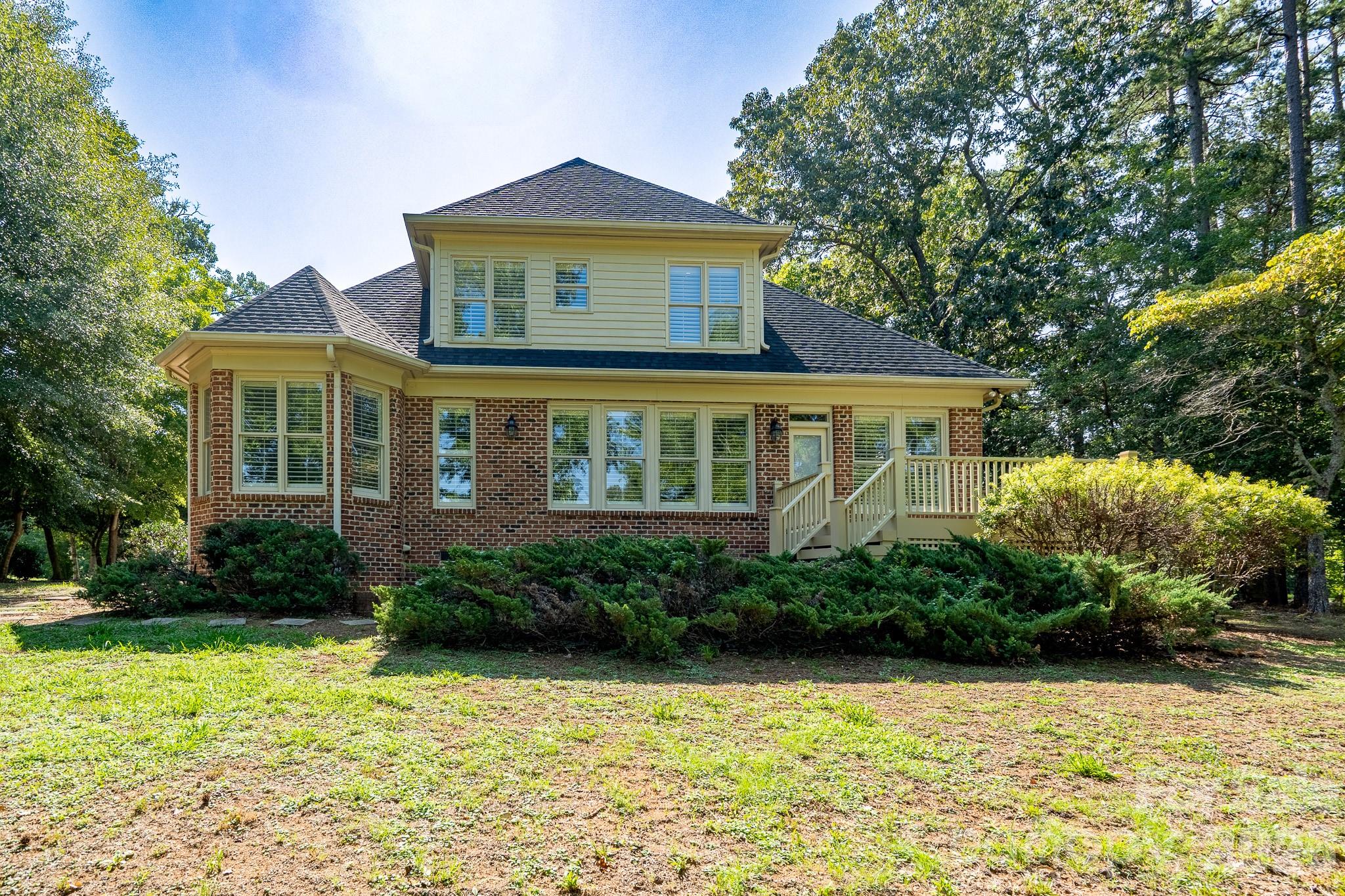 205 Piney Grove Point