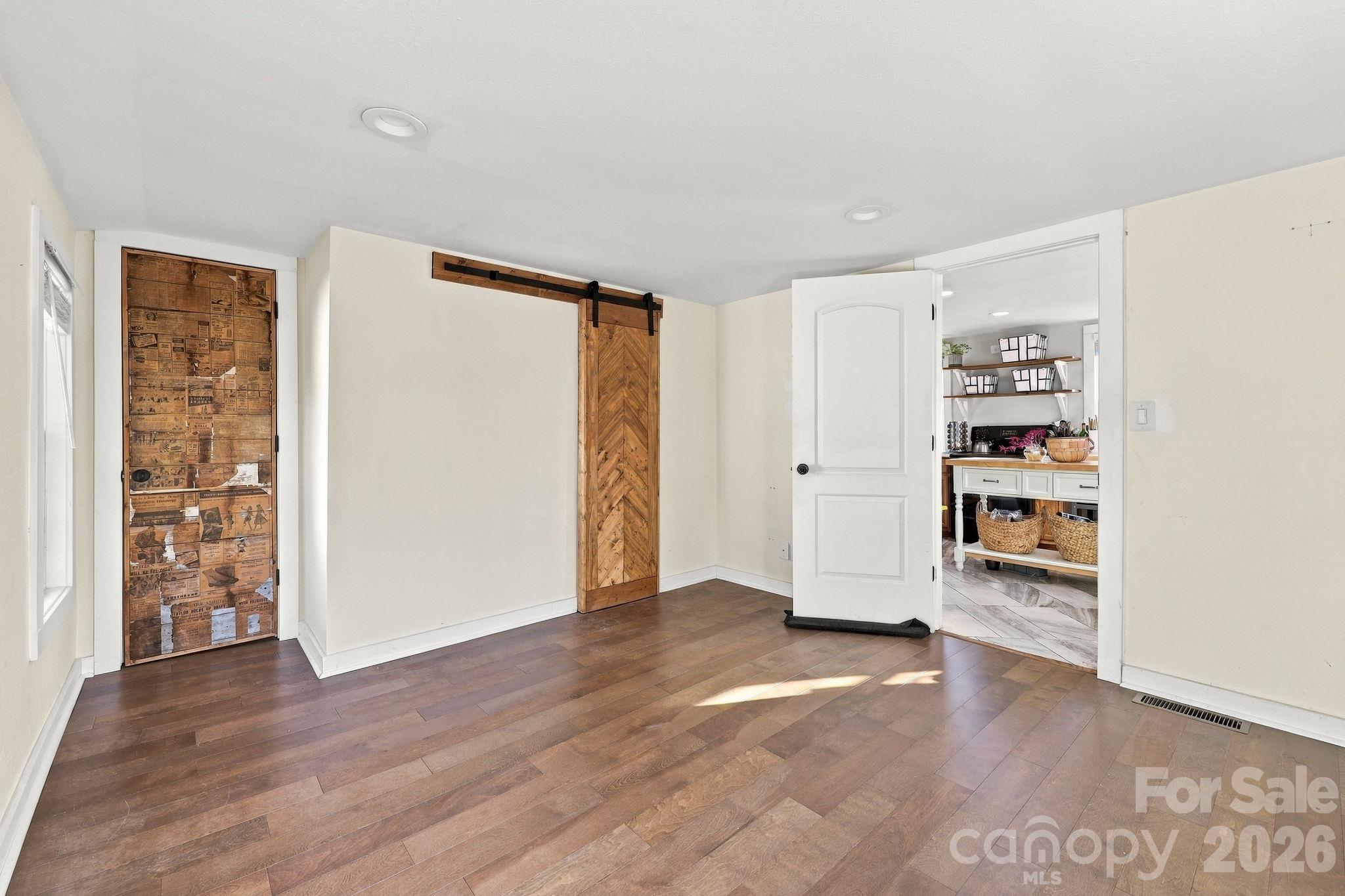 938 N Main Street
