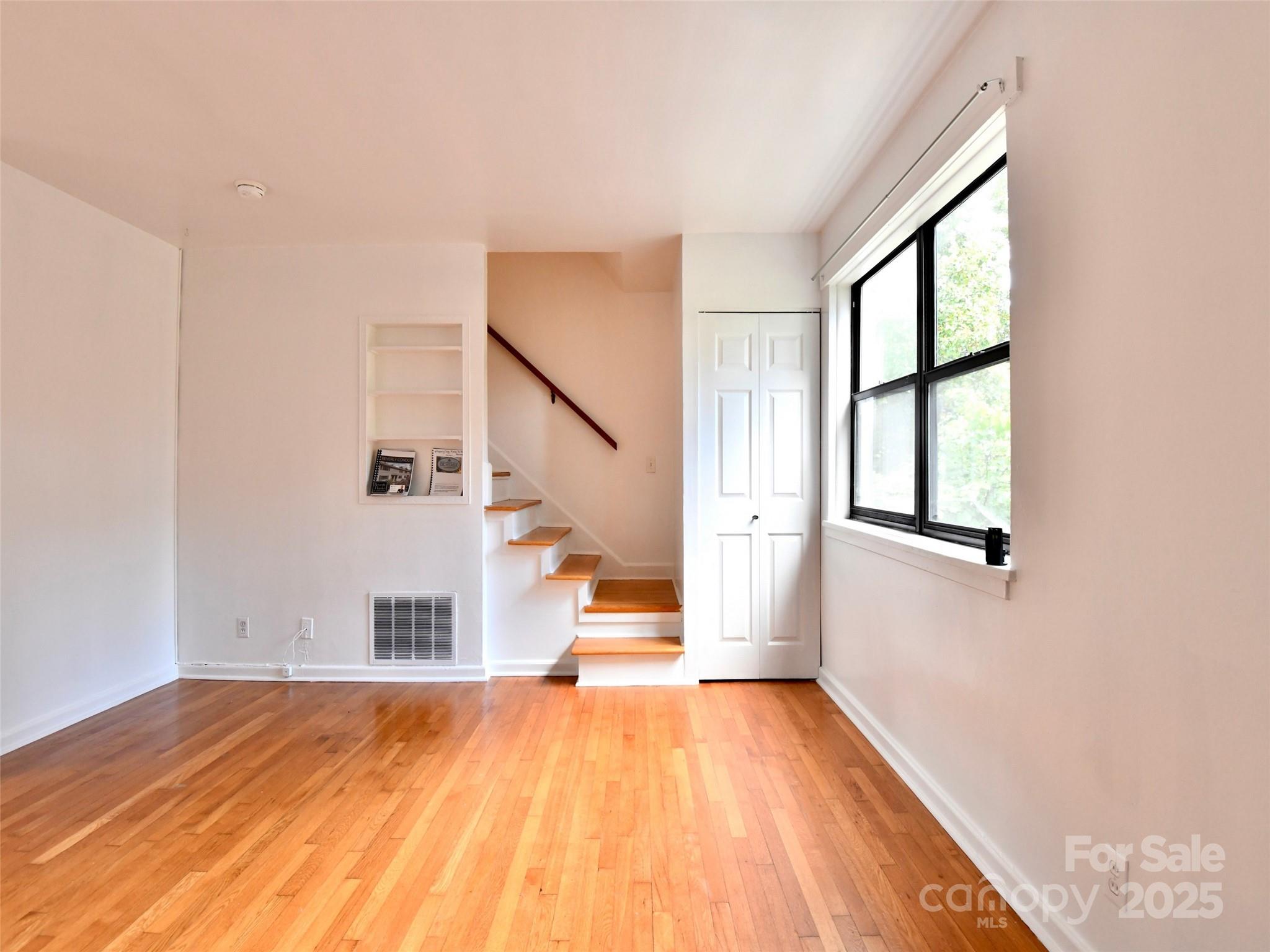 615 Biltmore Avenue K2