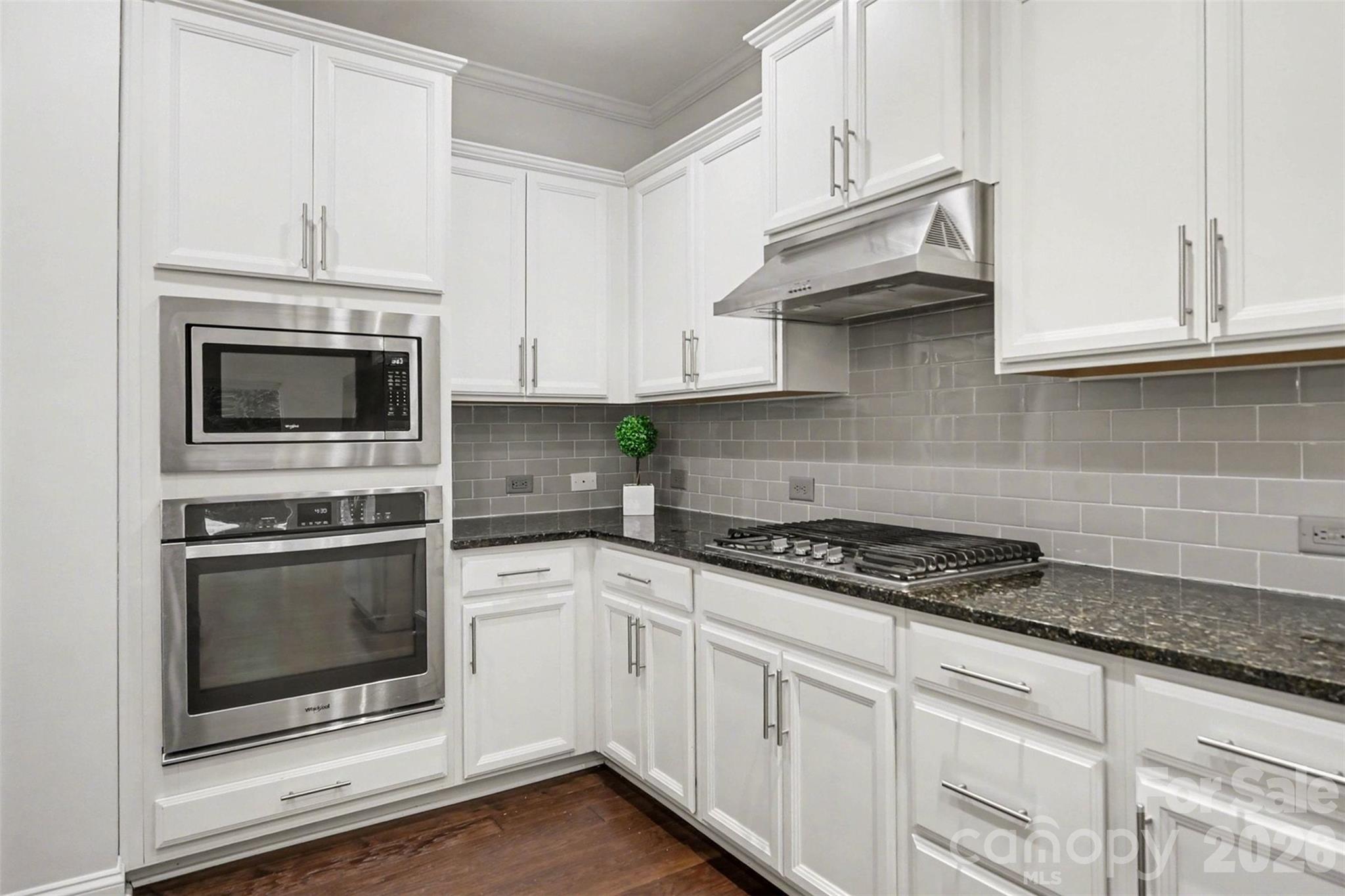 109 Creekside Crossing Lane