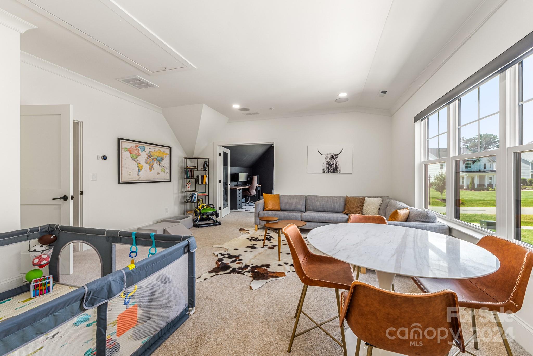 Hollins Grove - Residential