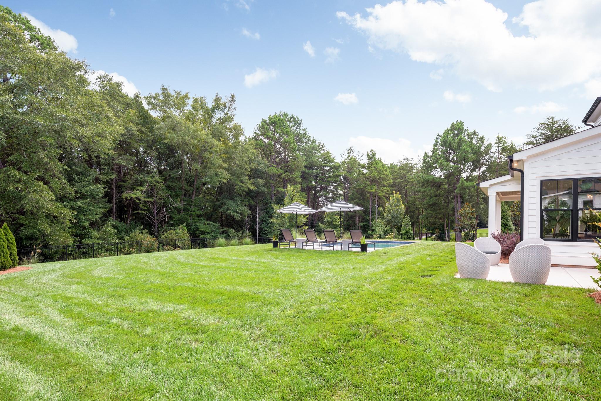 Hollins Grove - Residential